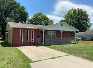 611 N Kentucky St, Iola, KS 66749