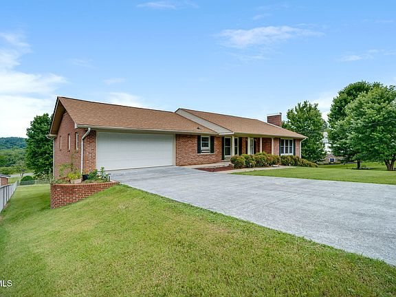 3rd image of 1763 Sylvan Hill Rd