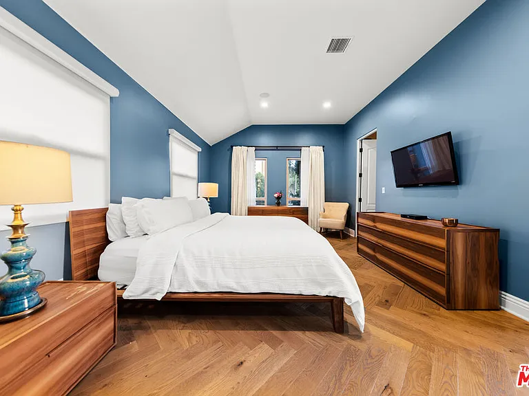 725 Oxford Ave — Photo 43