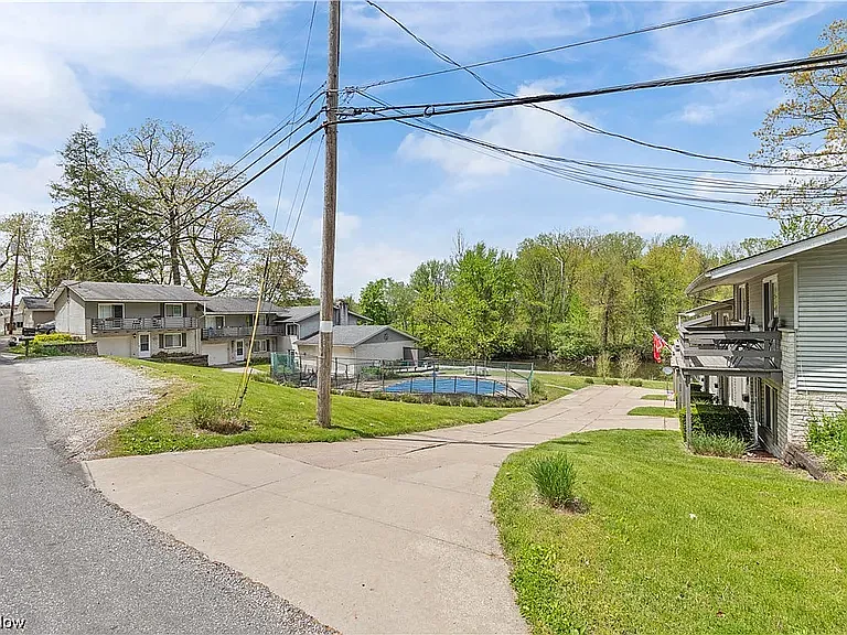 353 Vaughn Trl #353 — Photo 16