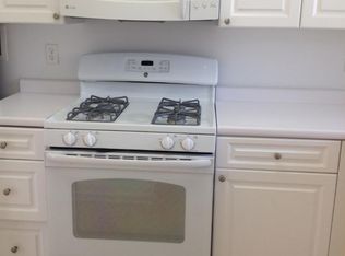 131 Gerry Rd #1G, Chestnut Hill, MA 02467