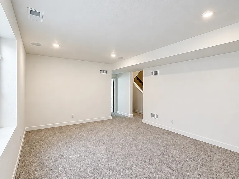 16605 E 110th Ave — Photo 30