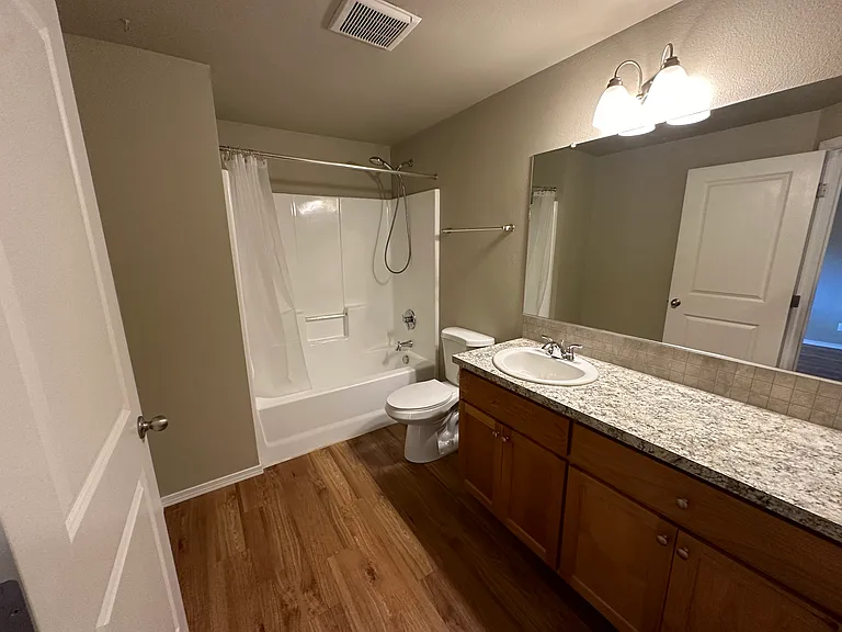 4520 SE Frewing Rd #D — Photo 12