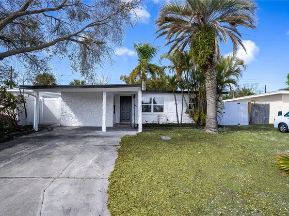 12036 105th St N, Largo, FL 33773