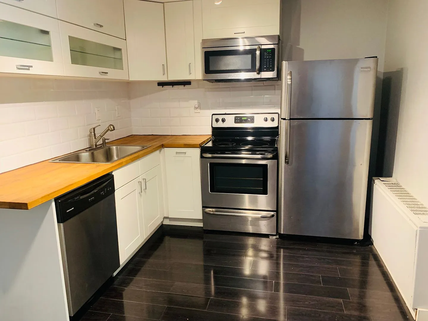 1 Bedroom 1 Bathroom in Congress Park **Move-In Special** — Photo 3