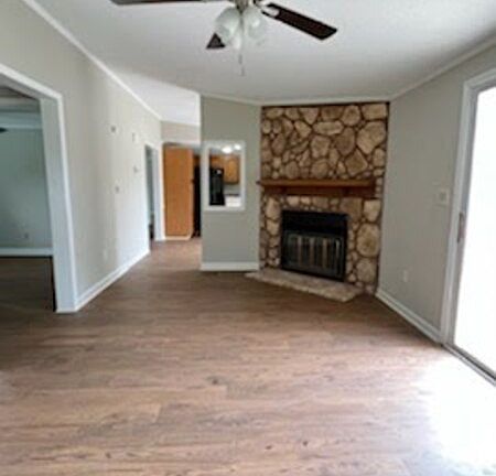 3rd image of 7704 Stonewood Dr