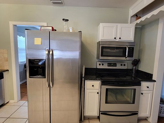 5th image of 4425 Martin Luther King St N