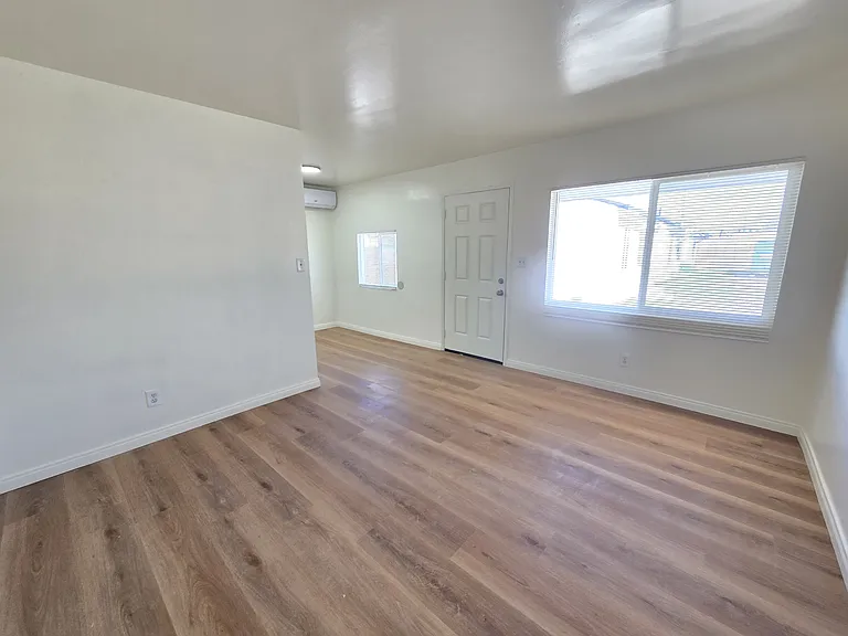 16049 L St #D — Photo 10