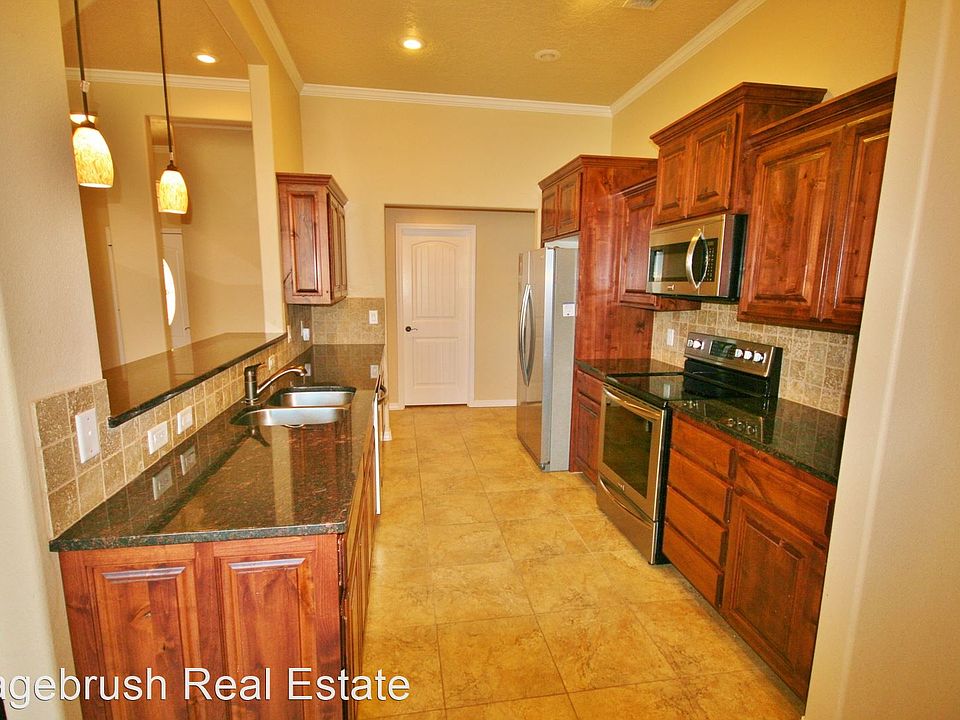 1st image of 600 Almond Tree Ln