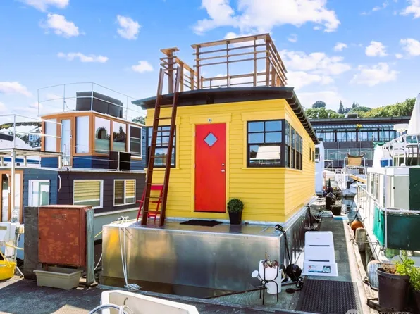 2040 Westlake Avenue N #17, Seattle, WA 98109