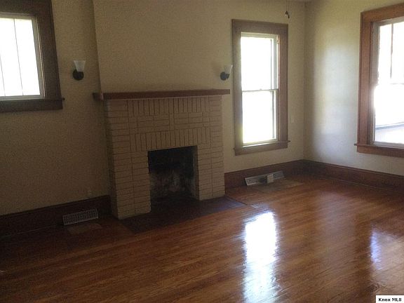 3rd image of 509 E Hamtramck St