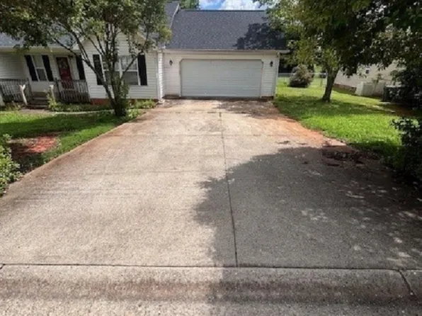 317 Fisher Lake Rd, Lyman, SC 29365
