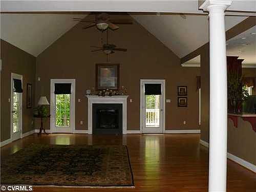 4th image of 10070 Loblolly Ct