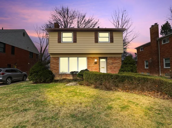 972 Northlawn Blvd, Birmingham, MI 48009