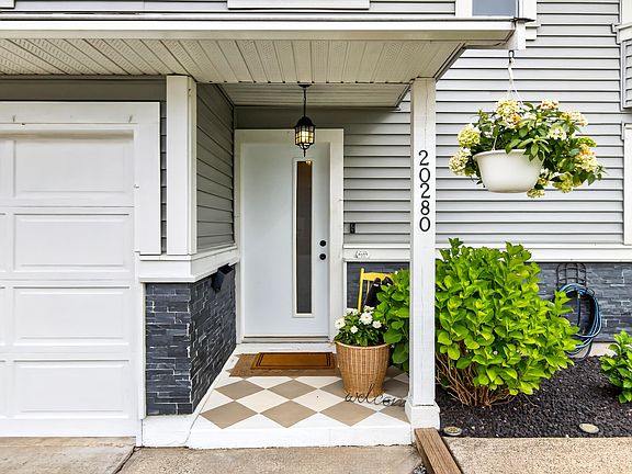 3rd image of 20280 Ospring St