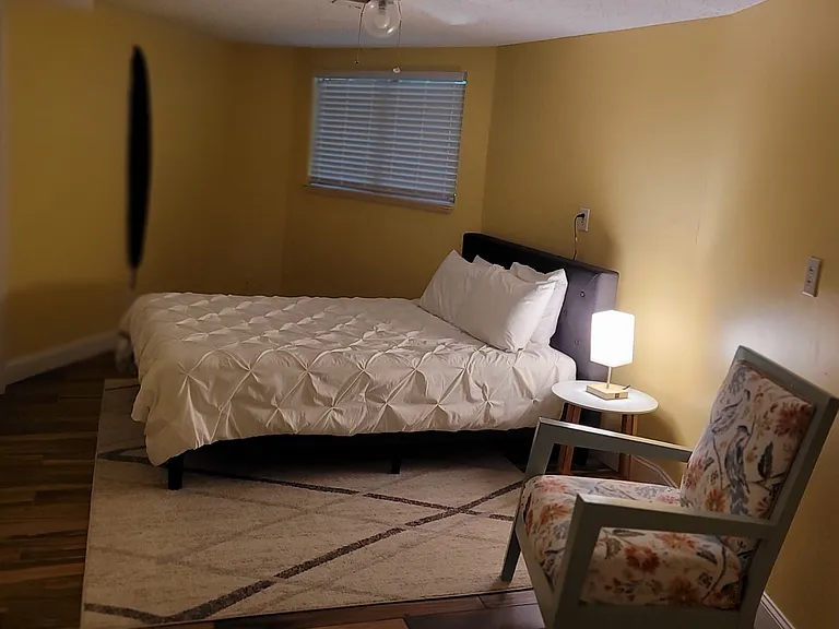 204 Castaway Trl — Photo 16
