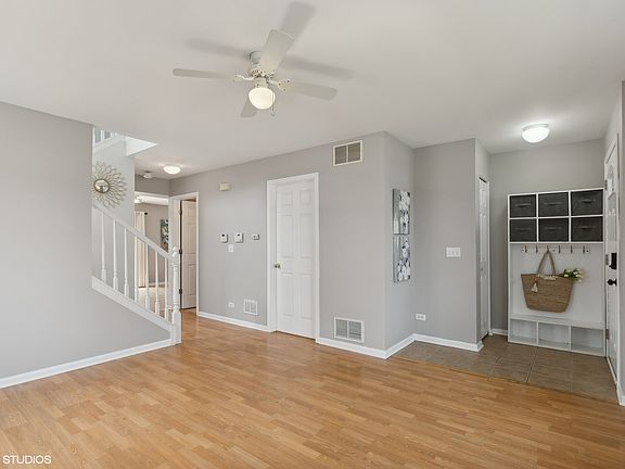 4th image of 249 E Camden Ln
