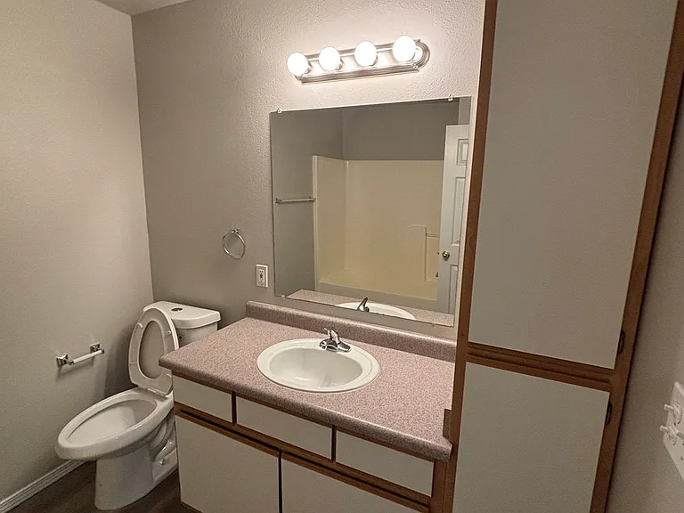 130 Bayberry Dr #B — Photo 18