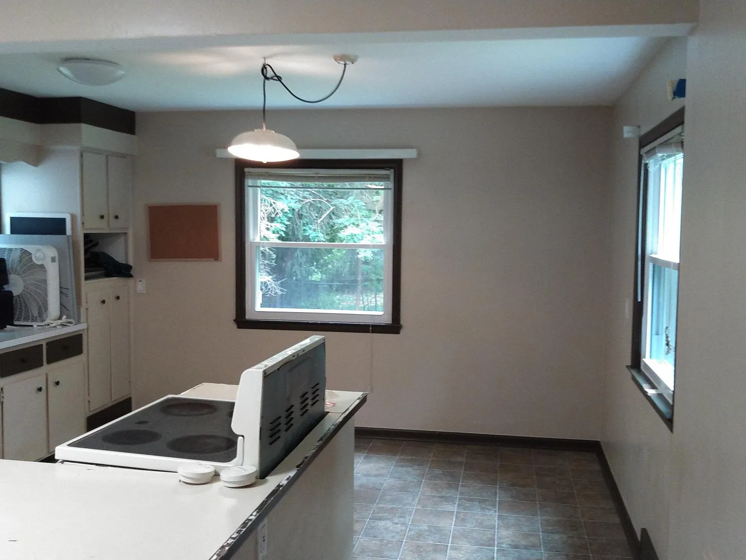 4 bed, 1.5 bath, 1781 sqft, $3,500 — Photo 2