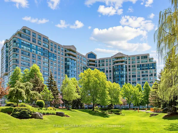 7825 Bayview Ave #303, Markham, ON L3T 7N2