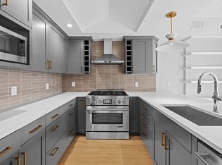 81 Saint Botolph St #PENTHOUSE, Boston, MA 02116