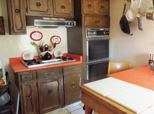 1924 Lakeview Rd SW, Albuquerque, NM 87105