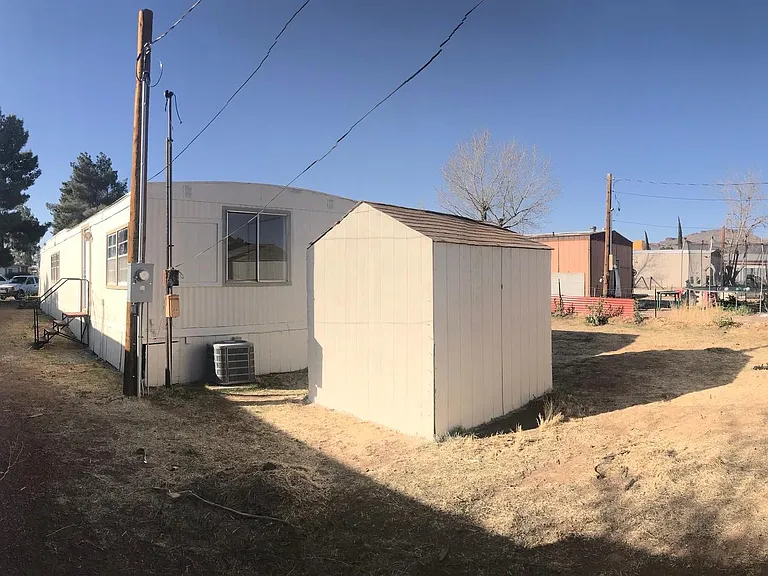 2145 E Hearne Ave — Photo 10