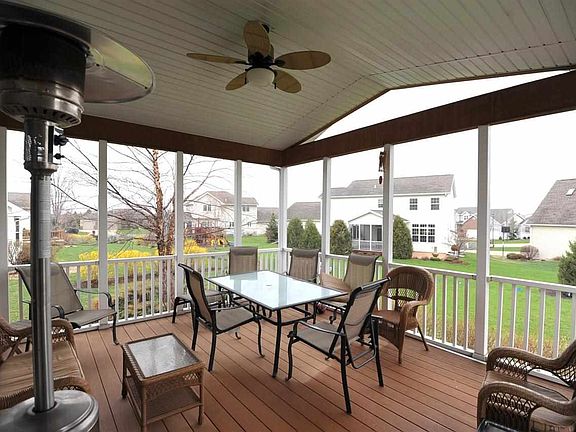 3rd image of 2046 Essex Dr
