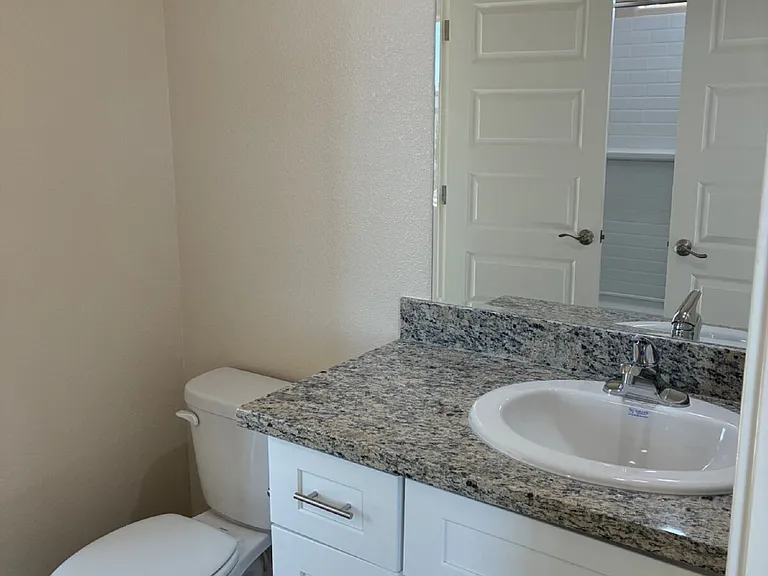 3621 Venice Ave — Photo 36
