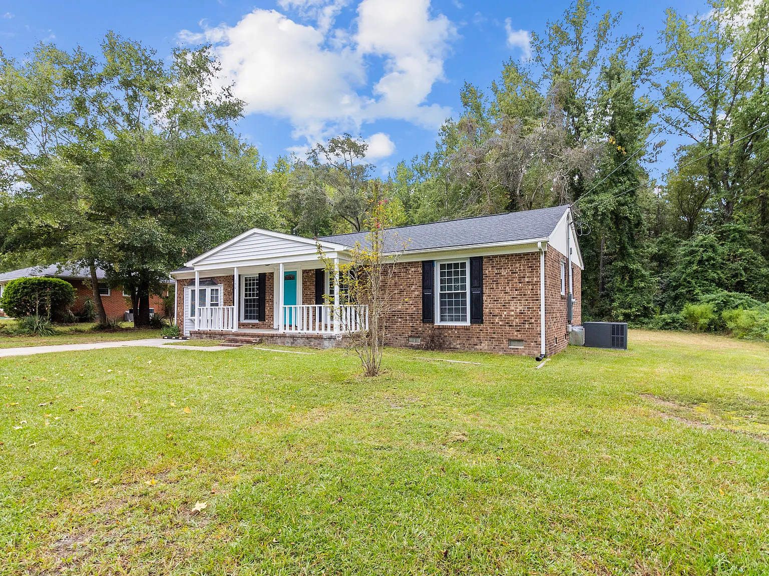 3 bed, 1325 sqft, $1,550 — Photo 3