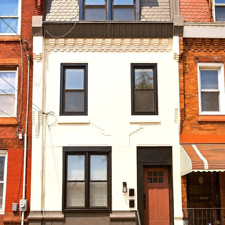 Building Photo 5