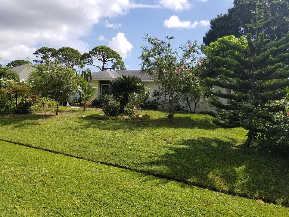 1st image of 641 NE Helicon Lane