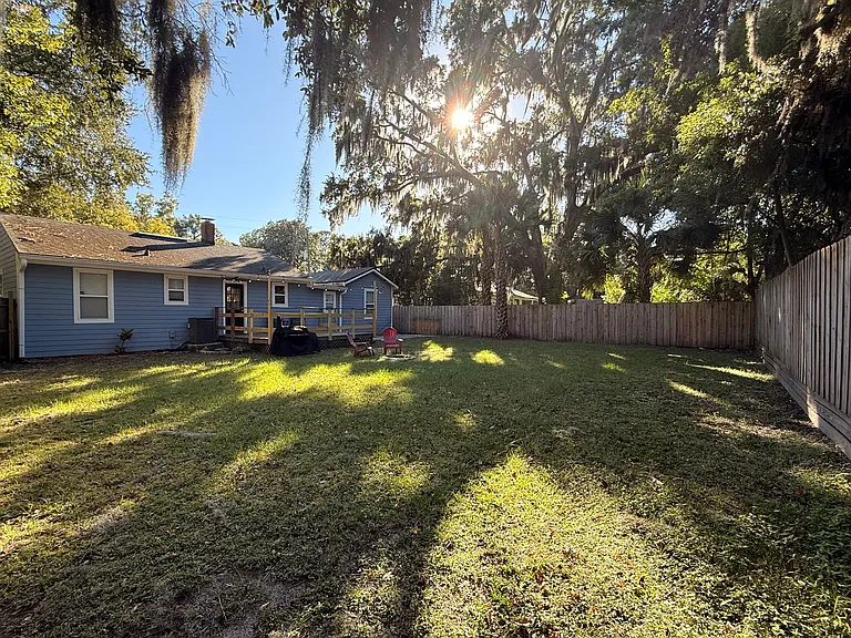 2045 Geneve St — Photo 20