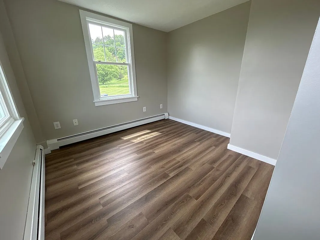 2 bed, 1.0 bath, 1000 sqft, $2,500 — Photo 3