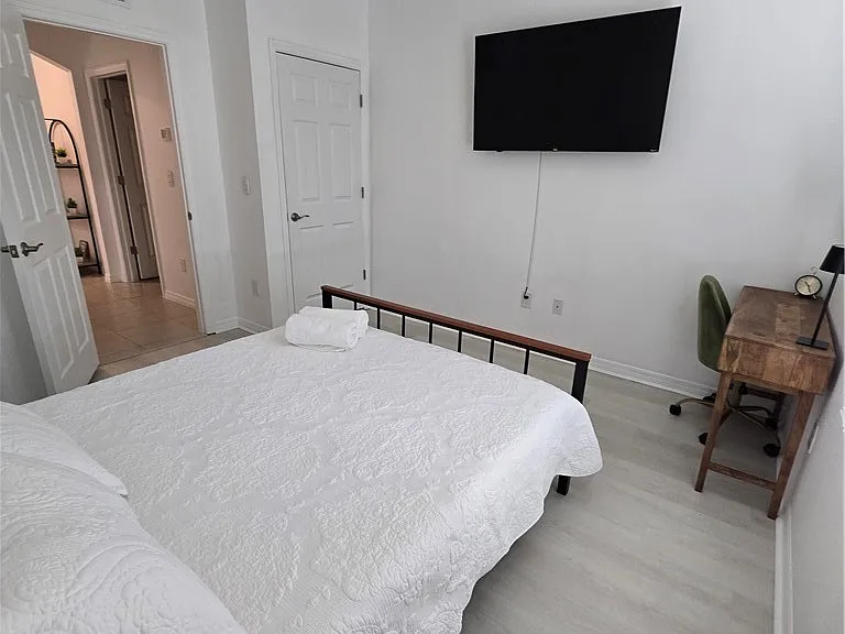 4325 SW 7th Ave — Photo 20