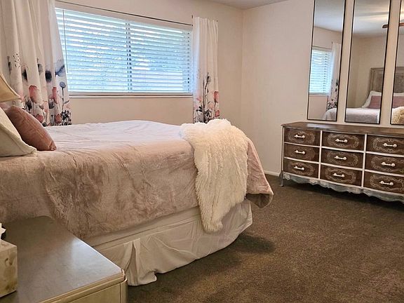 3rd image of 3648 E Bengal Blvd
