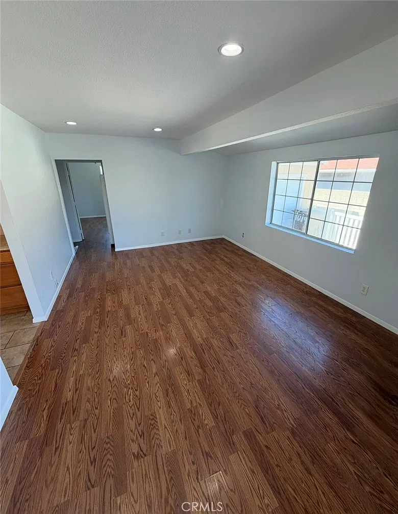 2 bed, 1200 sqft, $3,200 — Photo 1