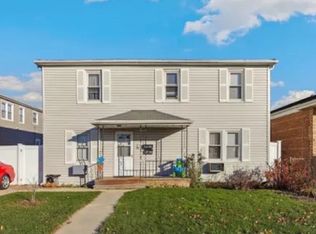 7805 S Central Ave, Burbank, IL 60459