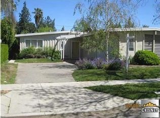 5716 Ostrom Ave, Encino, CA 91316