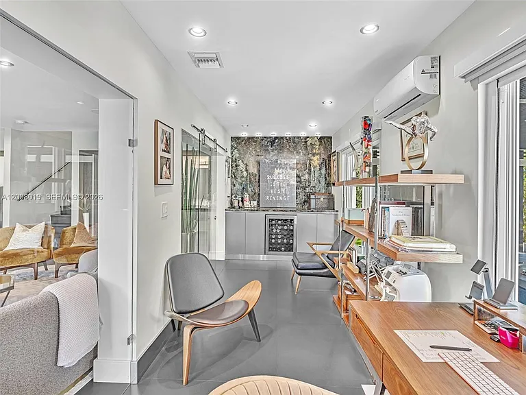 307 Holiday Dr — Photo 33