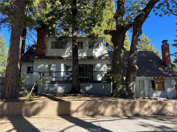 31096 Wild Oak Dr, Running Springs, CA 92382