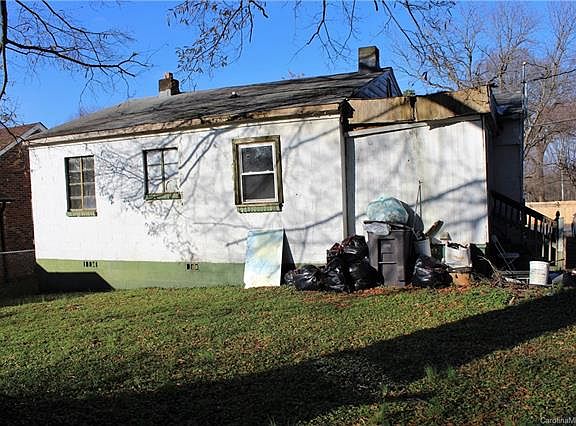 3rd image of 1710 Campbell St