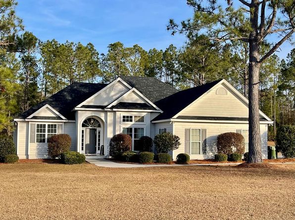 213 Foxworth Trl, Nashville, GA 31639