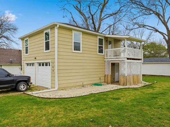 104 N Givins St, Hillsboro, TX 76645