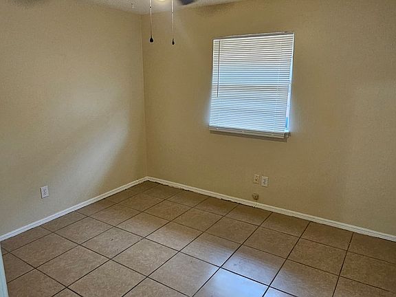 Guest Bedroom #1