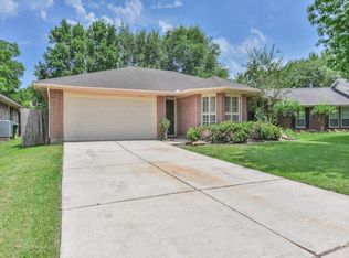 2626 Pine Cone Dr, Kingwood, TX 77339