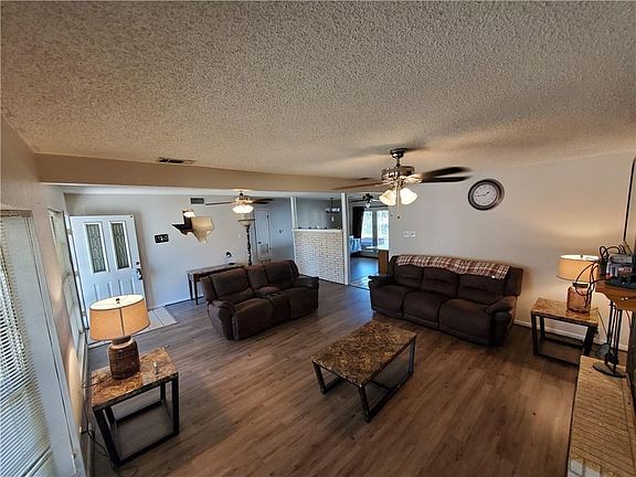 4th image of 4129 Hiland Dr