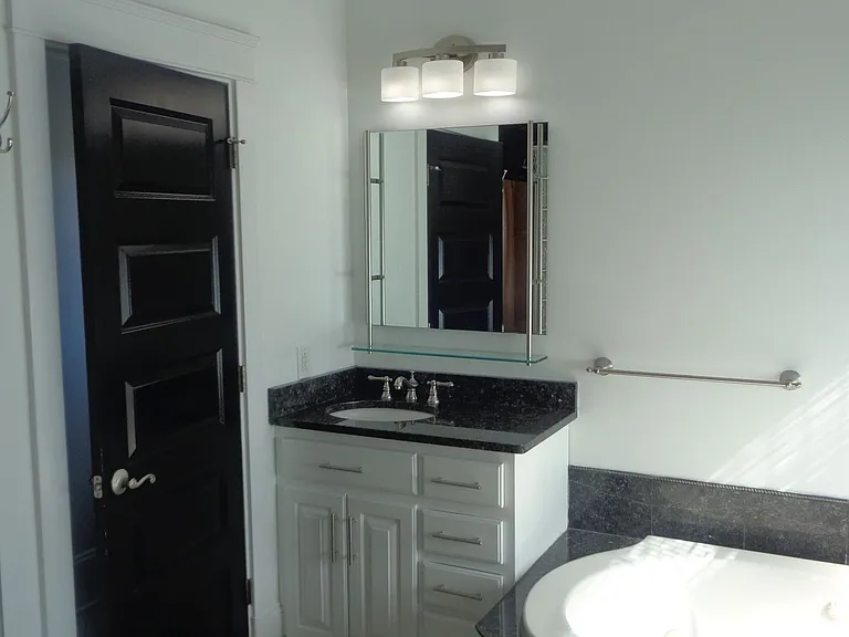 701 McDonald Ave — Photo 19