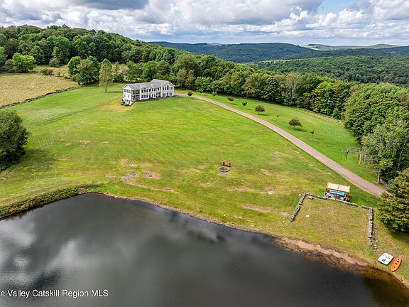 2nd image of 2651 Mac Gibbon Hollow Road