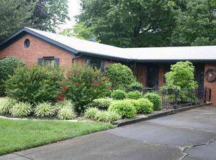212 Montclair Ct, Evansville, IN 47715